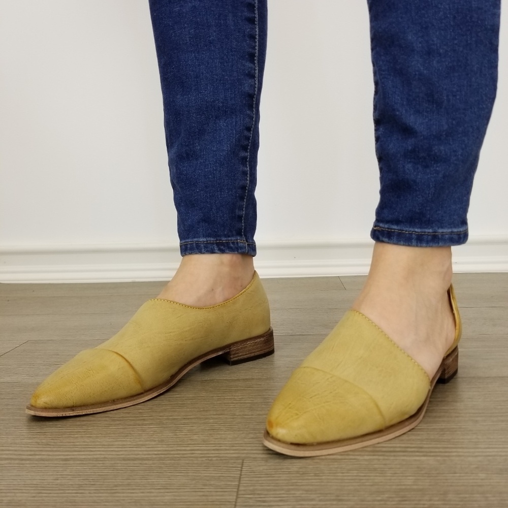 Beige Opened Side Pointy Slip On Flat Loafer - Picture 4 of 7